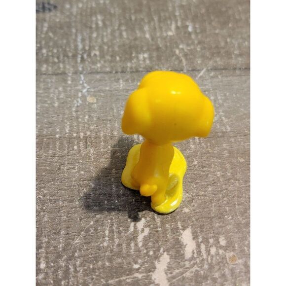 Moose Yellow dog scary barf throw up toy figure - Picture 4 of 5